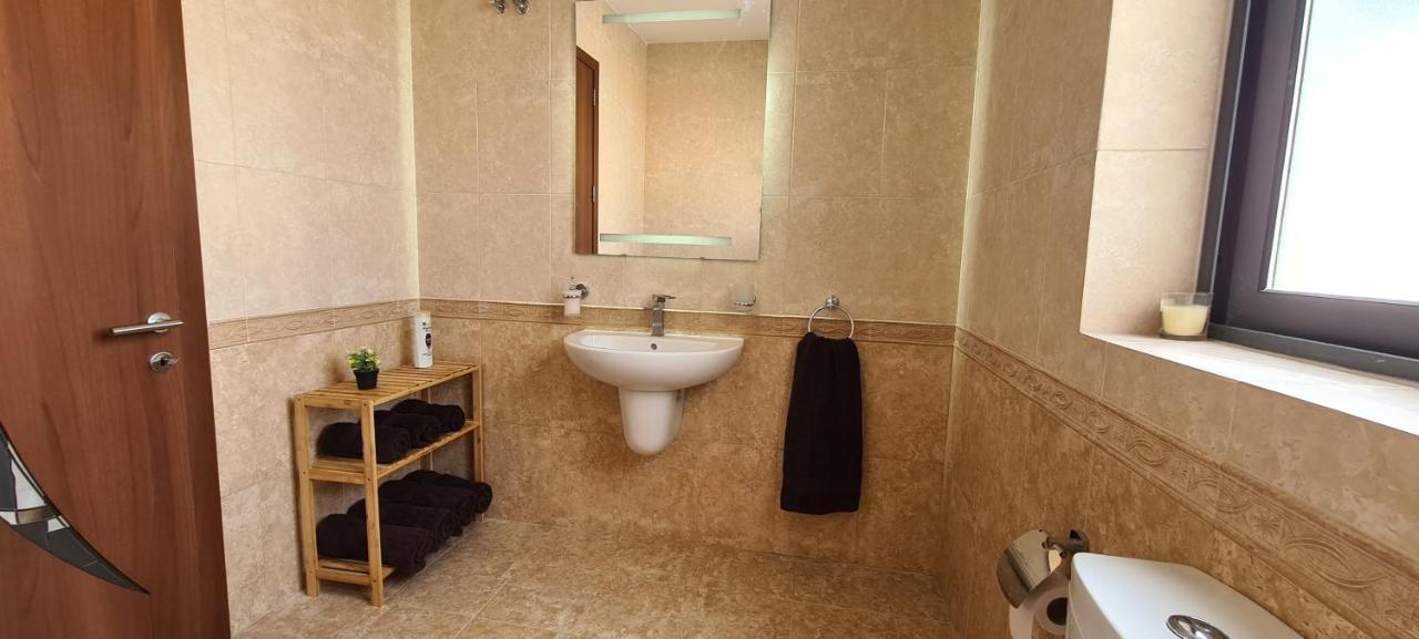Large Apartment In Marsascala. Sleeps 6 マルサスカーラ エクステリア 写真